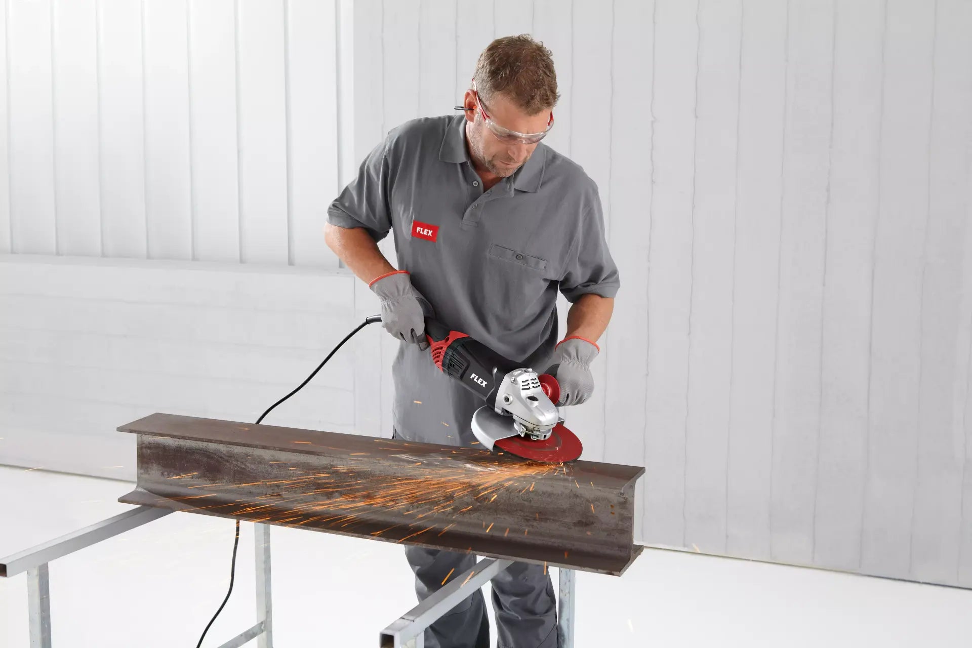 2100 W Ugaona Brusilica L 21-6 230