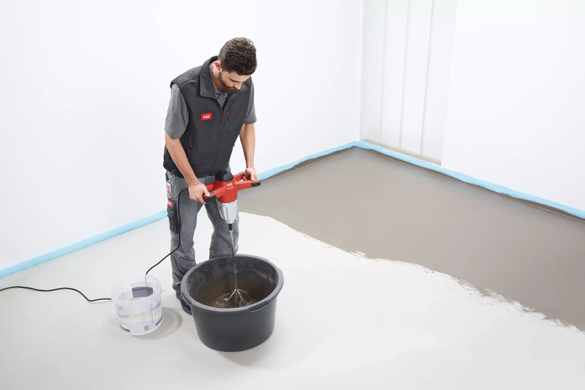 Mešač 1200 watt  MXE 1202