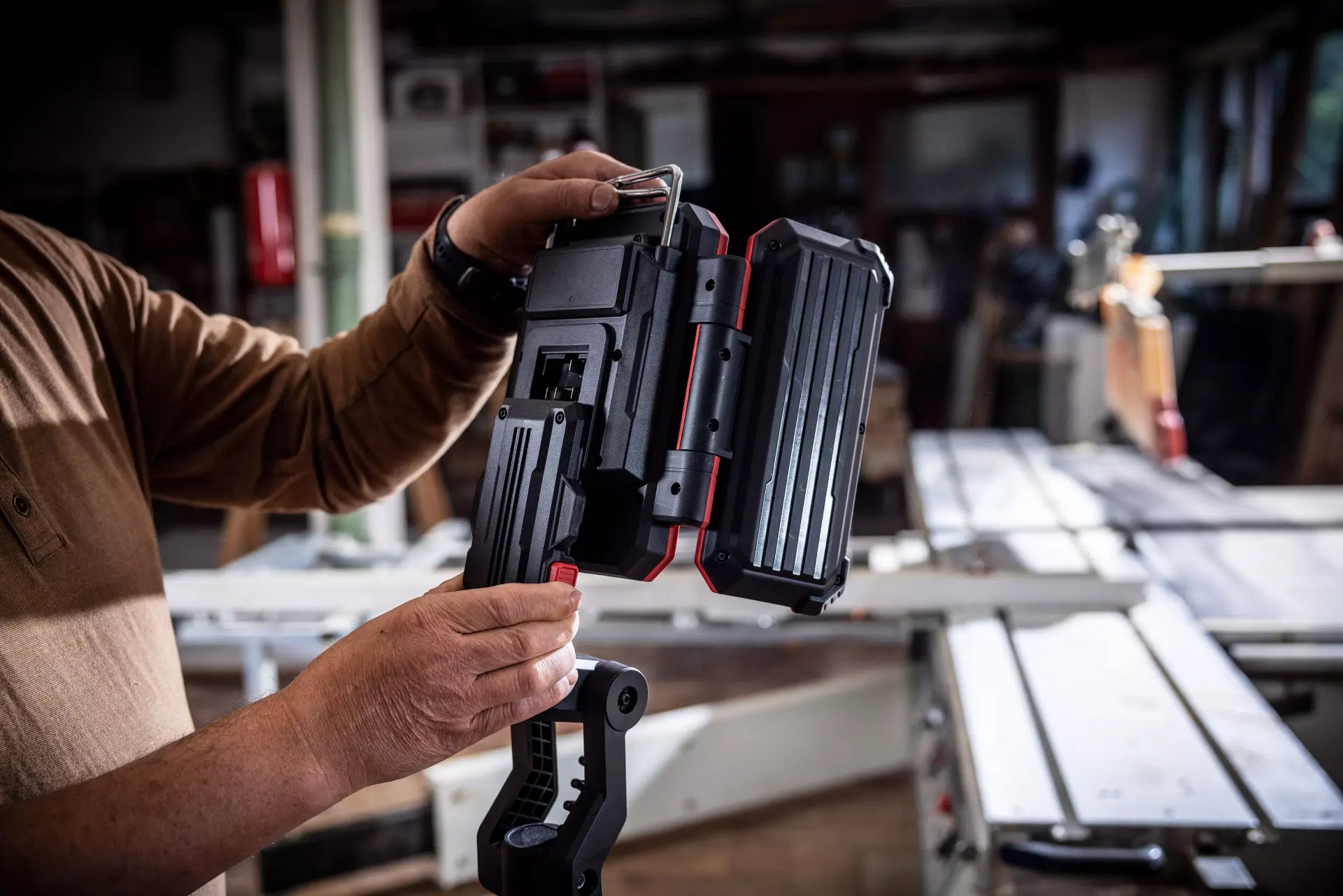 LED Građevinski Reflektor sa Stalkom TL 4000 18.0/230